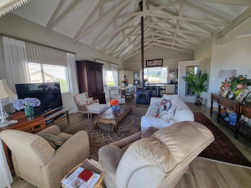 5 Bedroom Property for Sale in Outeniqua Strand Western Cape